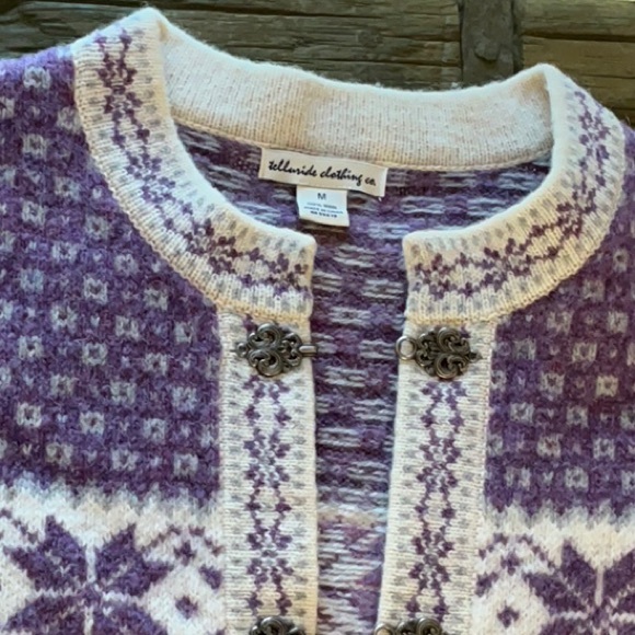 Beautiful 100% Wool Sweater - Picture 9 of 16